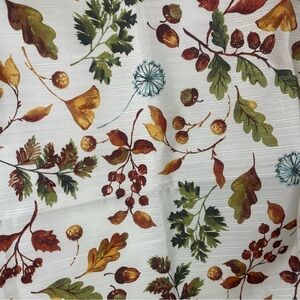 Autumn Leaf Print Table Cloth 108x102”
